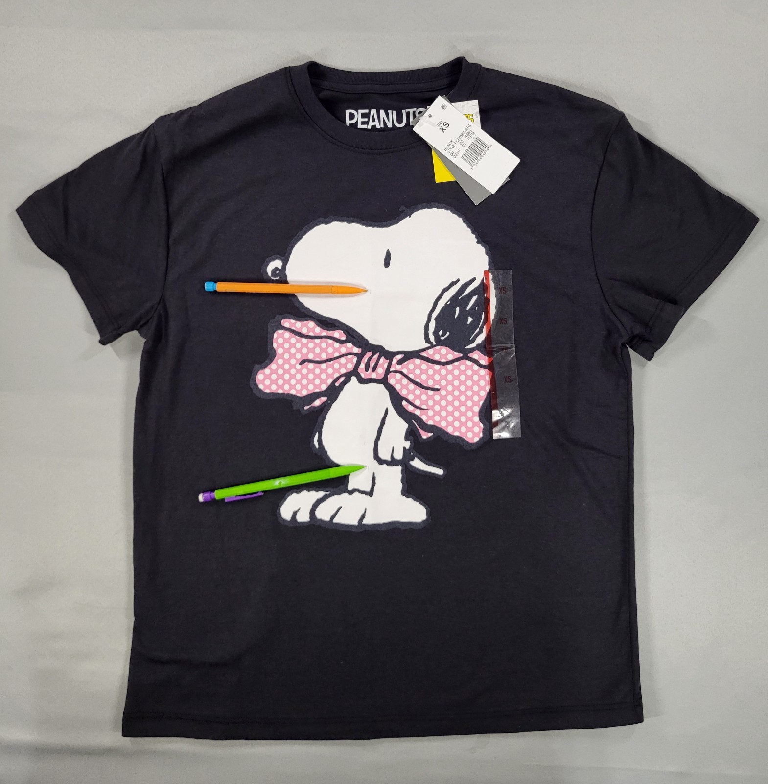 Peanuts Snoopy Pink Bow Graphic T-Shirt Women’s Size XS – Black (NWT)