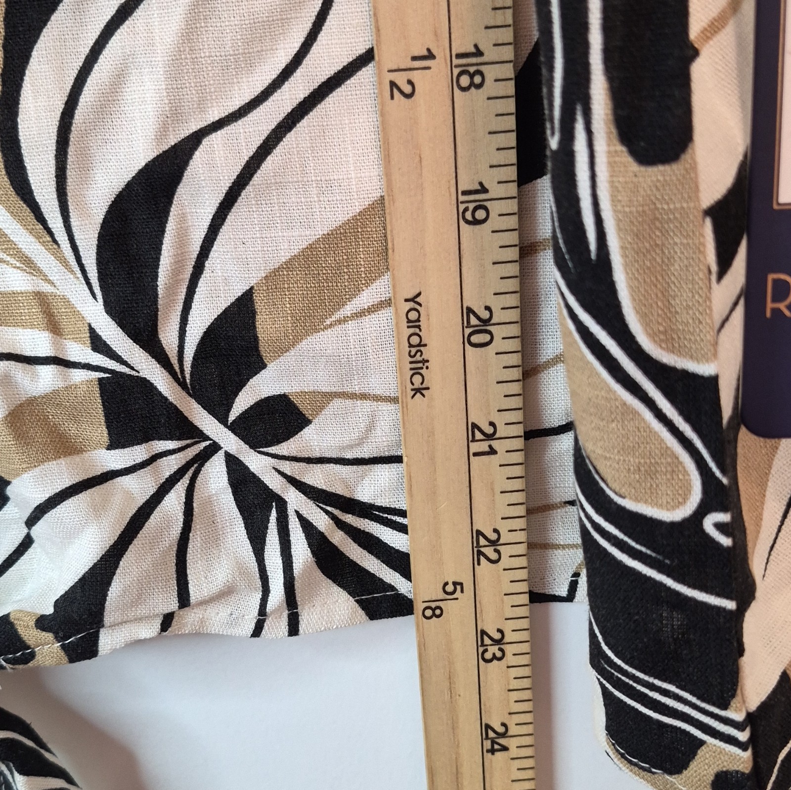 Rachel Women’s Plus 1X Black Beige Tropical Floral Woven Button Tie Hem Blouse