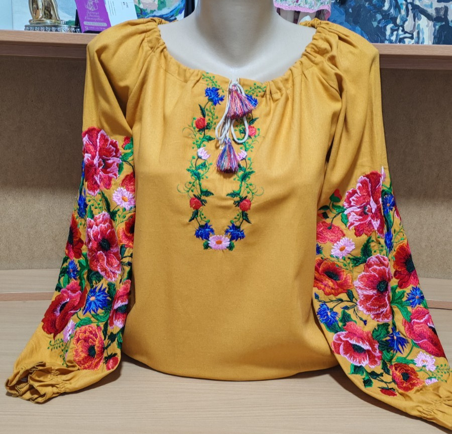 M Ukrainian Embroidered Blouse Boho Style women Sorochka Vyshyvanka Shirt