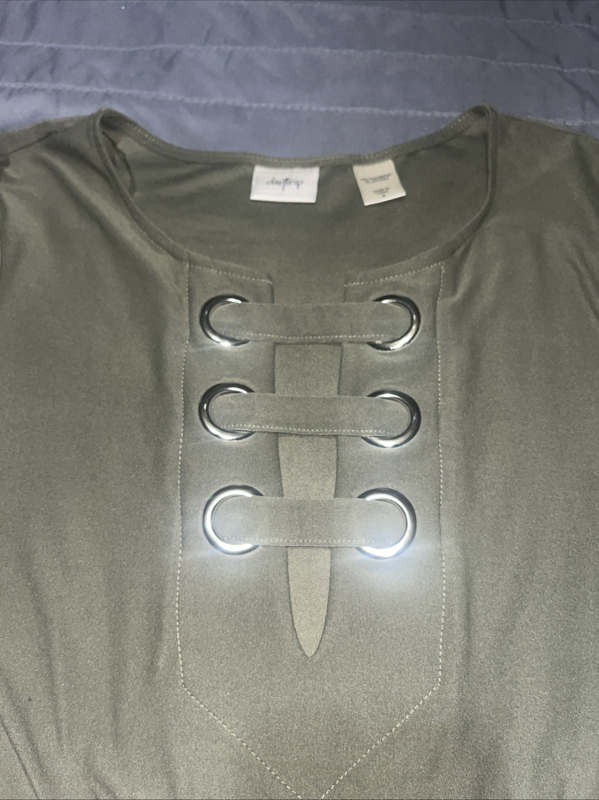 Daytrip Long Sleeve Blouse Shirt Women’s Shirt Size Small EUC Green