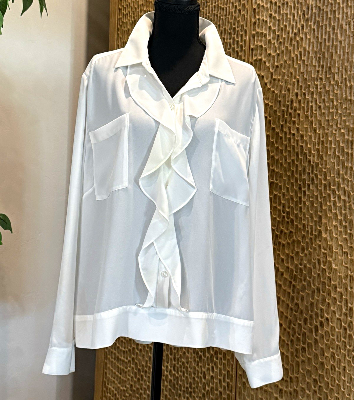 Chico’s Stylish Ruffled White Blouse size 3