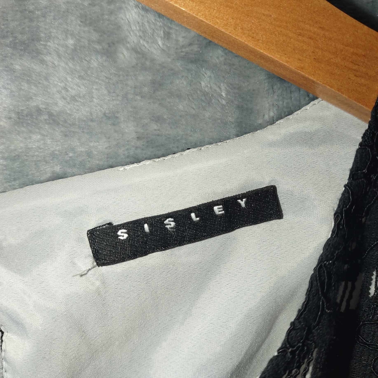 Sisley Women’s M Black Long Flared Bell Sleeve Floral Lacy Dark Fairy Blouse
