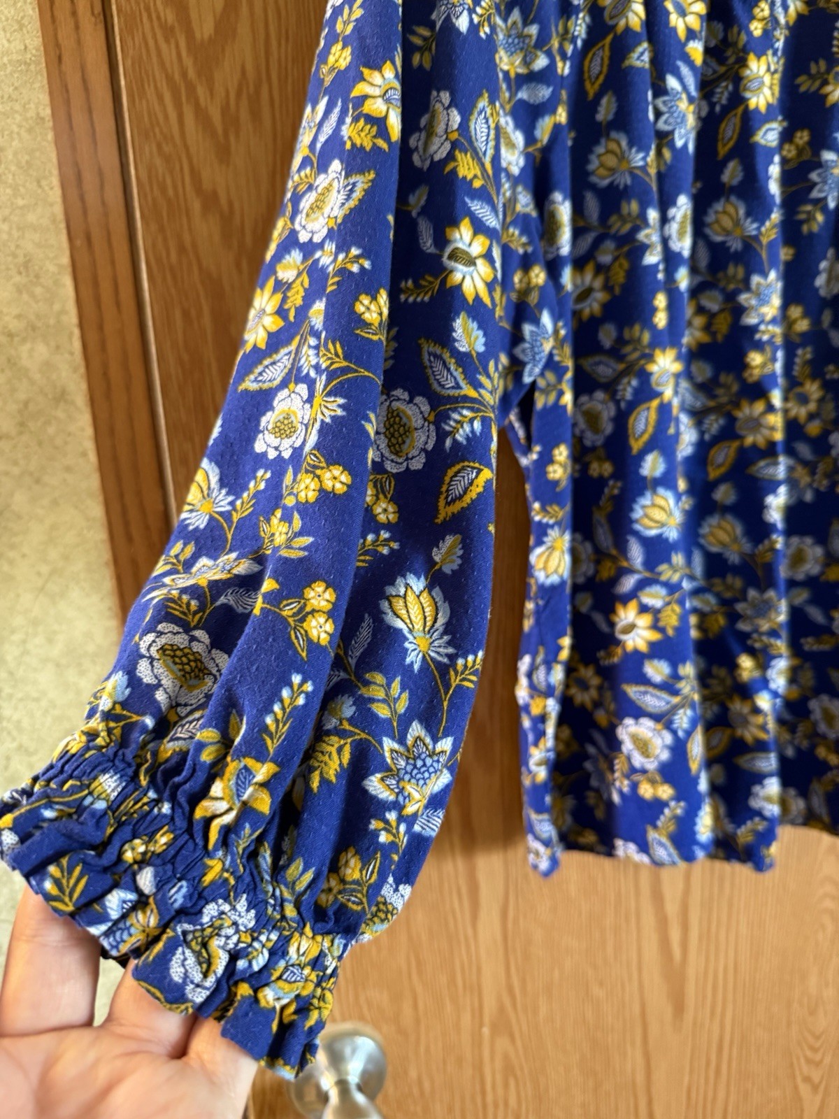Kim Rogers Women’s 2X Blue Floral Smocked Woven Viscose Pullover Blouse