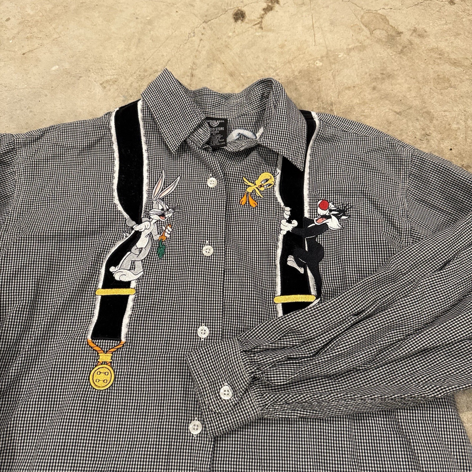 Looney Tunes Embroidered Long Sleeve Plaid Shirt Sz M Warner Bros Ladies