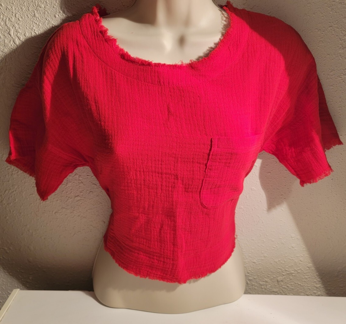 Talulah short sleeve, raw edges, loose fit crop Top Red XS
