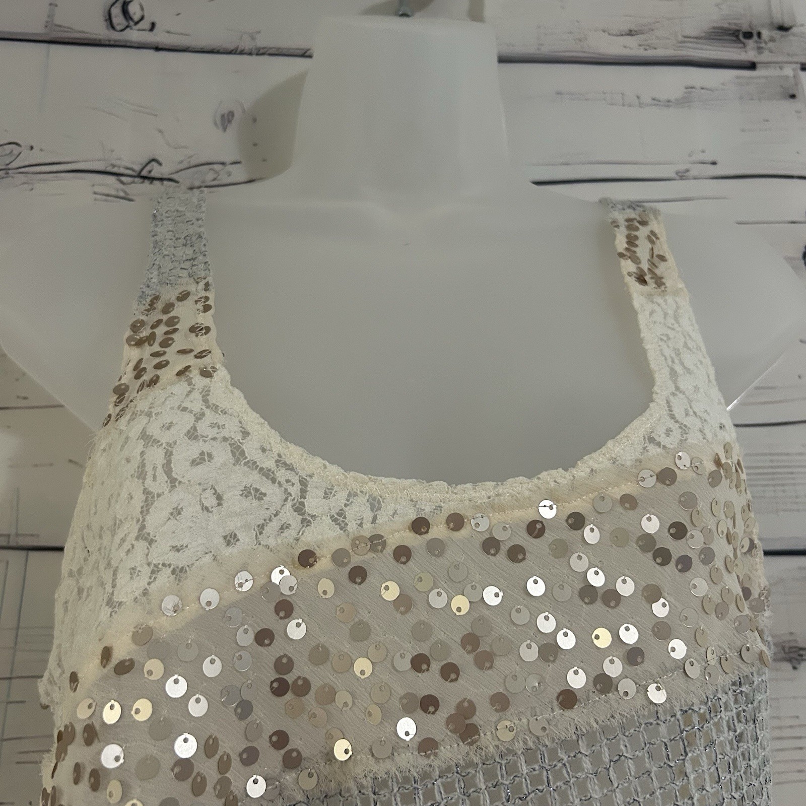 Free People Women’s Sleevless Gold Sequined Sheer Lace Top Size S Small