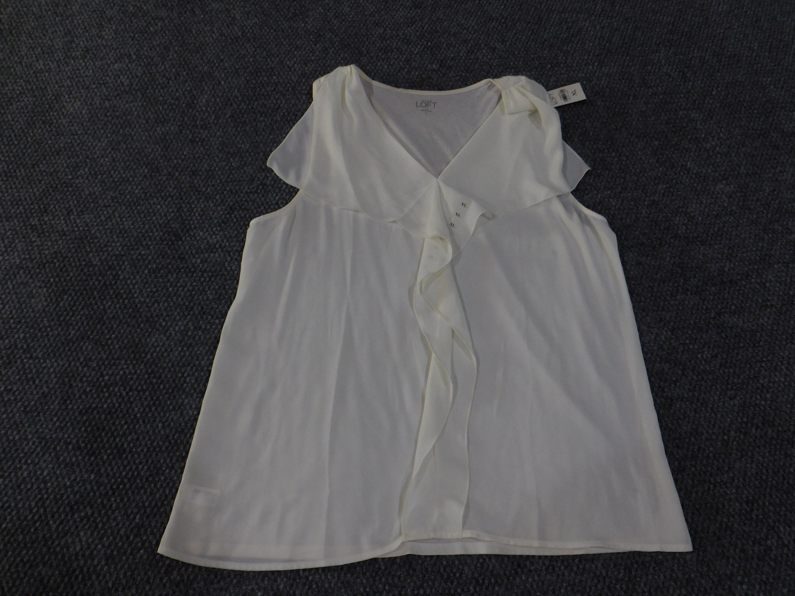 Loft blouse womens XL white sleeveless ruffle layered pullover lightweight