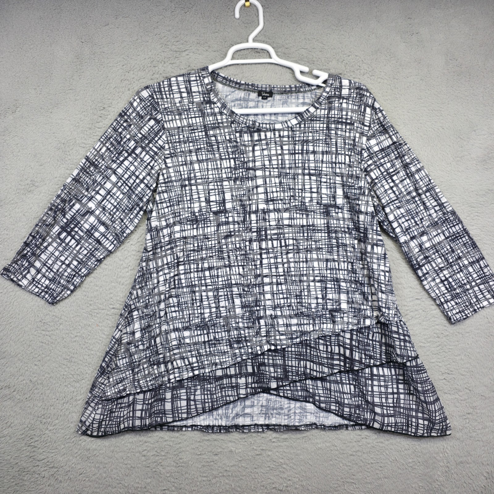 Shana Top Womens L Black White Abstract Crinkle Wearable Art Flowy Tunic Hi Low