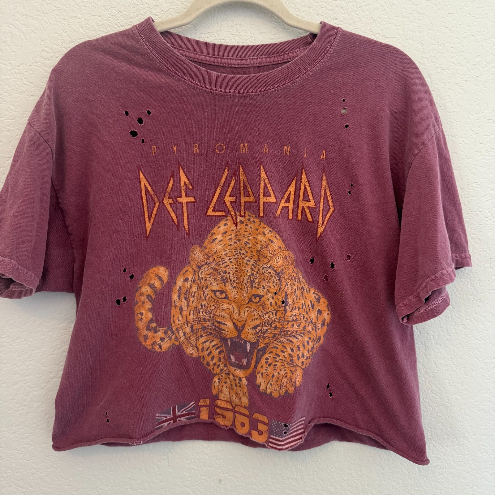 Goodie Two Sleeves Def Leppard Red Cheetah 1983 Cropped Distressed Grunge M/L