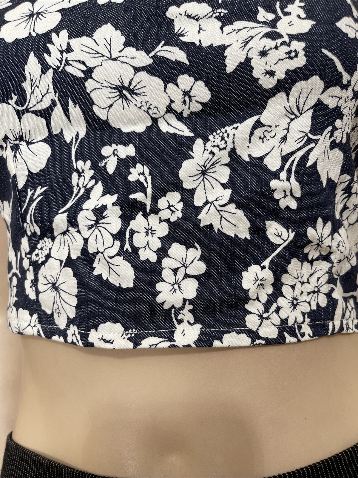 Women’s Blue Floral Denim Casual Summer Short Pleated Zipper Size M Blouse Top