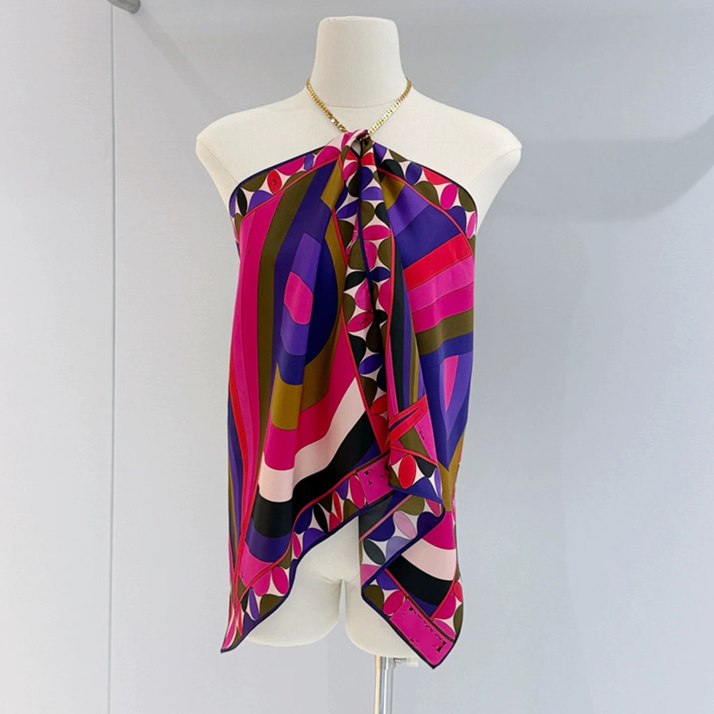 Emilio/Pucci Silk Halter Print Sleeveless Resort Summer Mixed red Top –