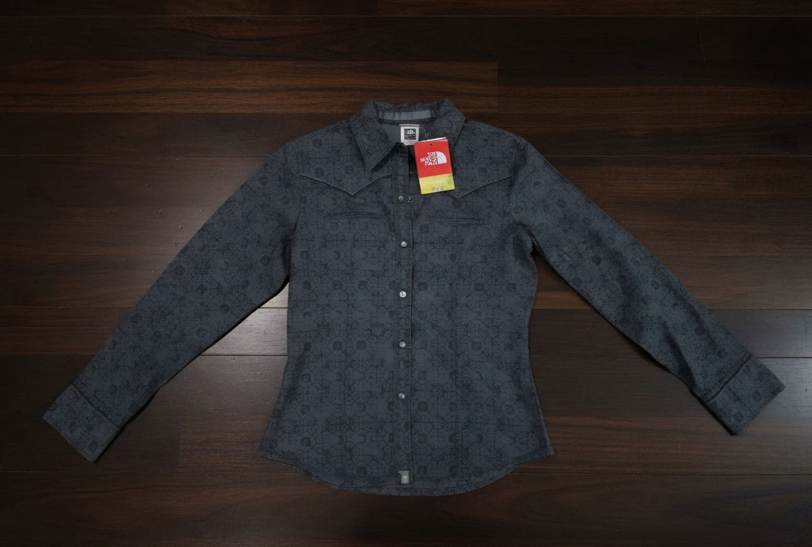 The North Face Women’s Pearl Snap Button Western Style Shirt Size Small