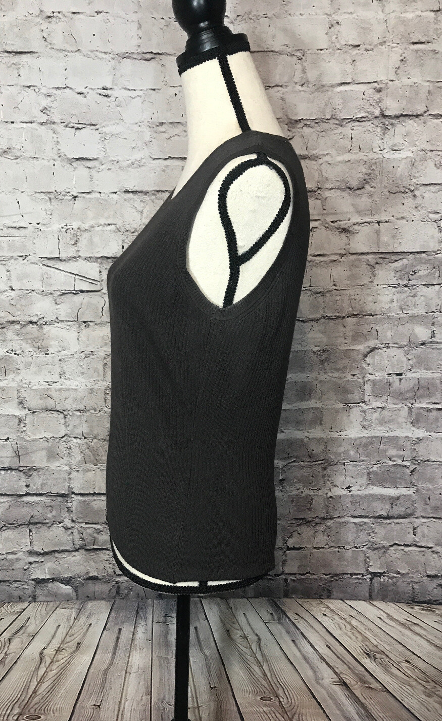i.e. Women’s Brown Nylon Rayon Blend Sleeveless Pullover Cami Tank Top Size: M