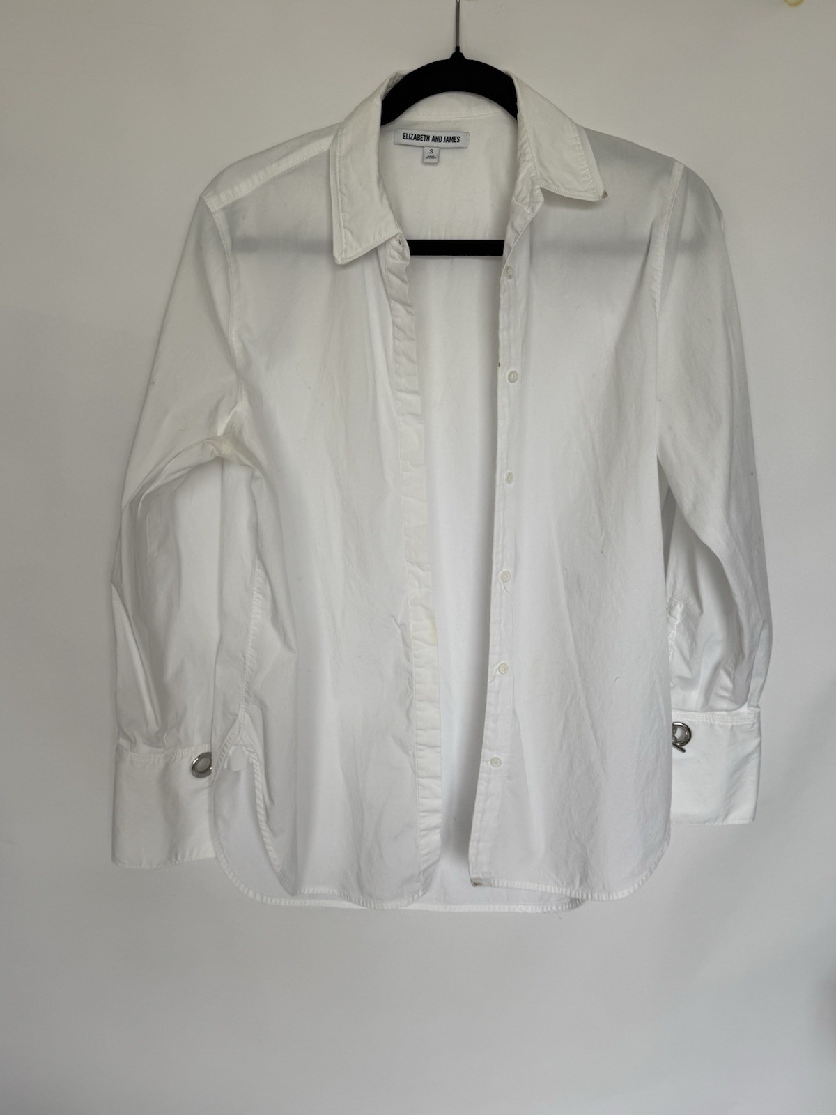 Elizabeth And James Women’s White Button Down Shirt Size S