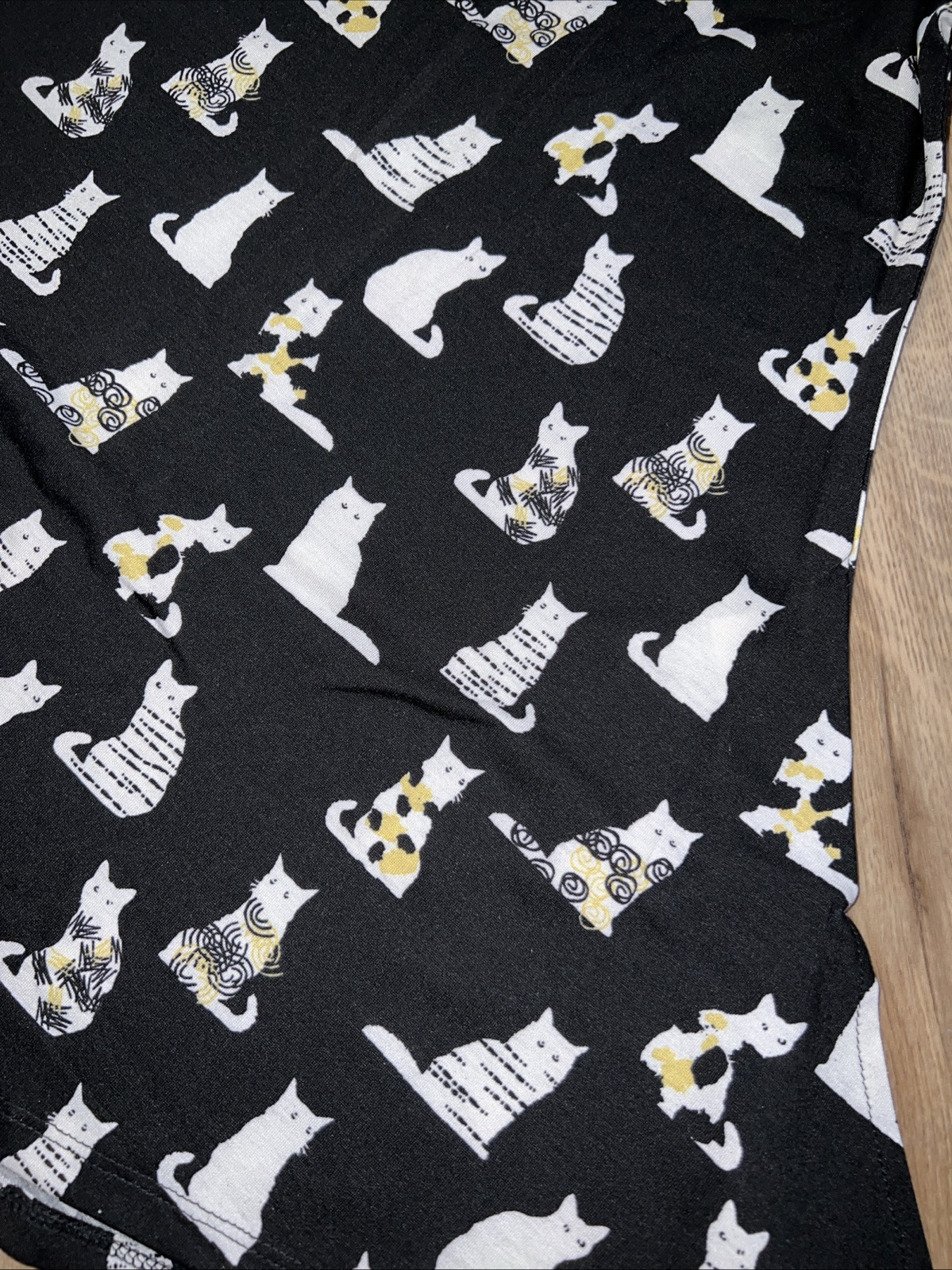 Lularoe Perfect T Tunic Medium 12/14 16 Black White Cats Kittens Animal Print 😻