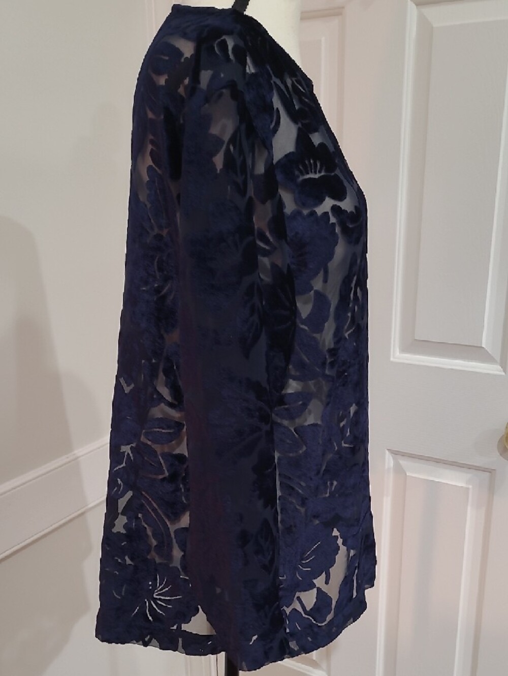 Carole Little Navy Floral Burnout Long-Sleeve Over-Sized Tunic Top – Size 6