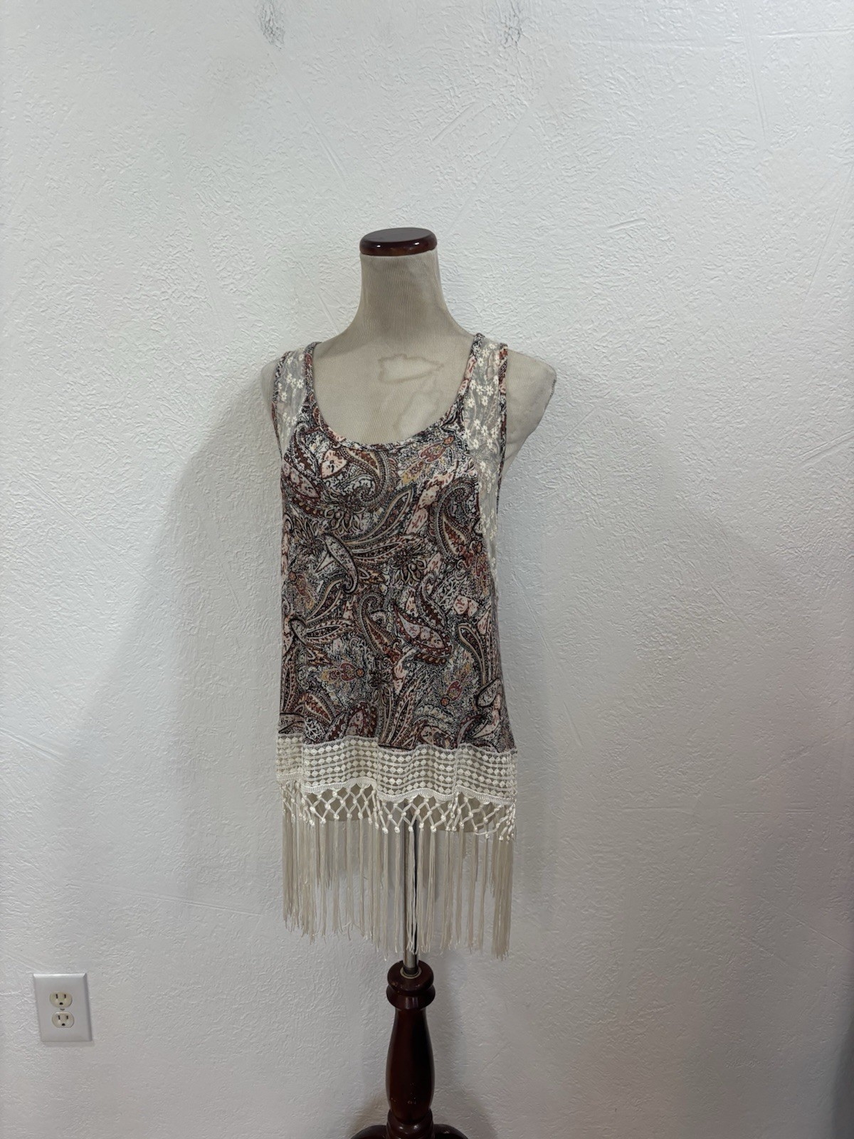 Daytrip The Buckle Print Lace Fringed Tank Top, Size M