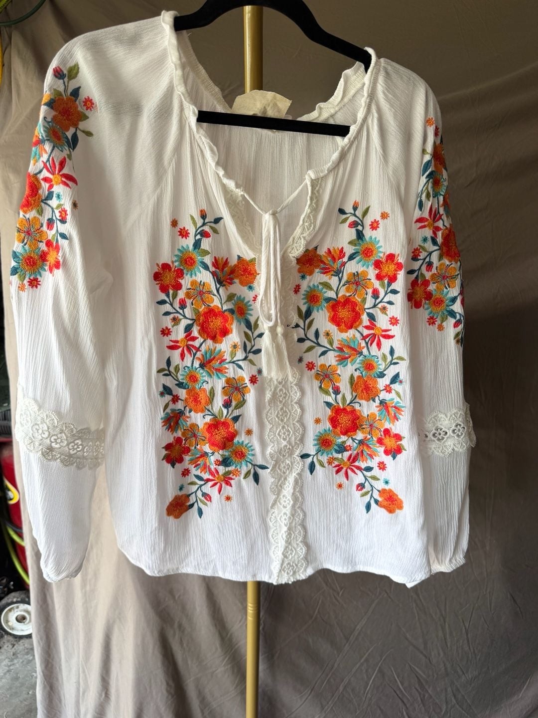 Savanna Jane Long Sleeve Embroidered Floral Peasant Blouse White Size L