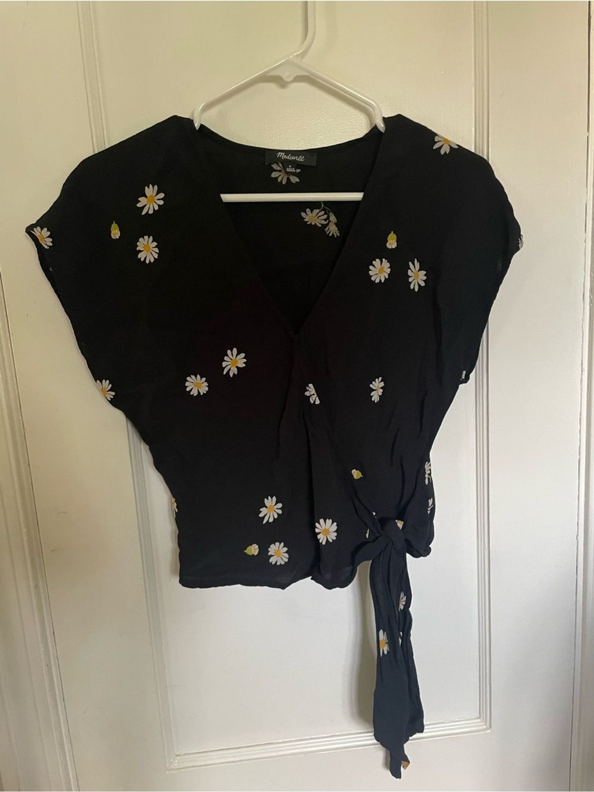 Madewell Black Daisy Tie-Waist Blouse Women’s Sz S Floral Cottagecore Feminine