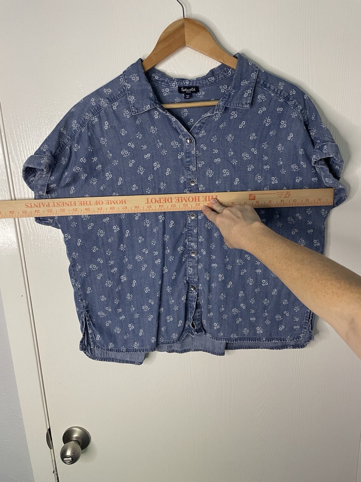 Splendid Small 100% Lyocell Chambray Floral Button Front Shirt Blue Short Sleeve