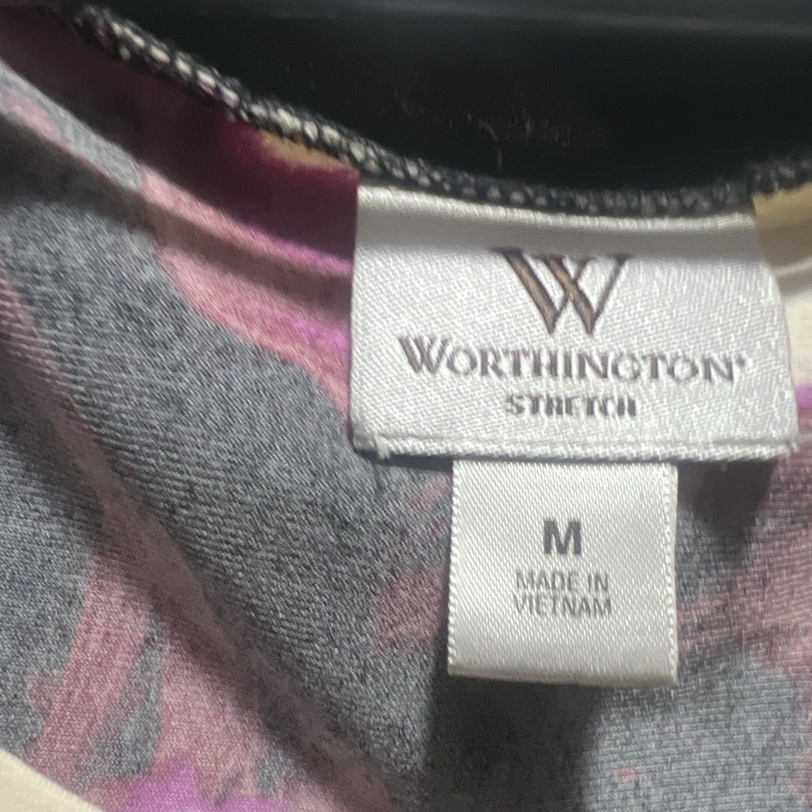 Worthington Women’s M Black/Purple/White Floral Scoop Neck Short Sleeve Top