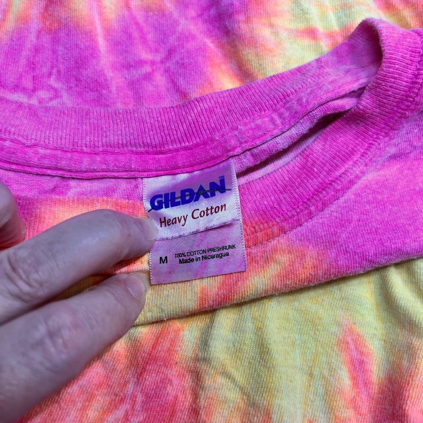 Bahamas Freeport Tie Dye T-Shirt Pink Yellow Embroidered Palm Tree Souvenir M
