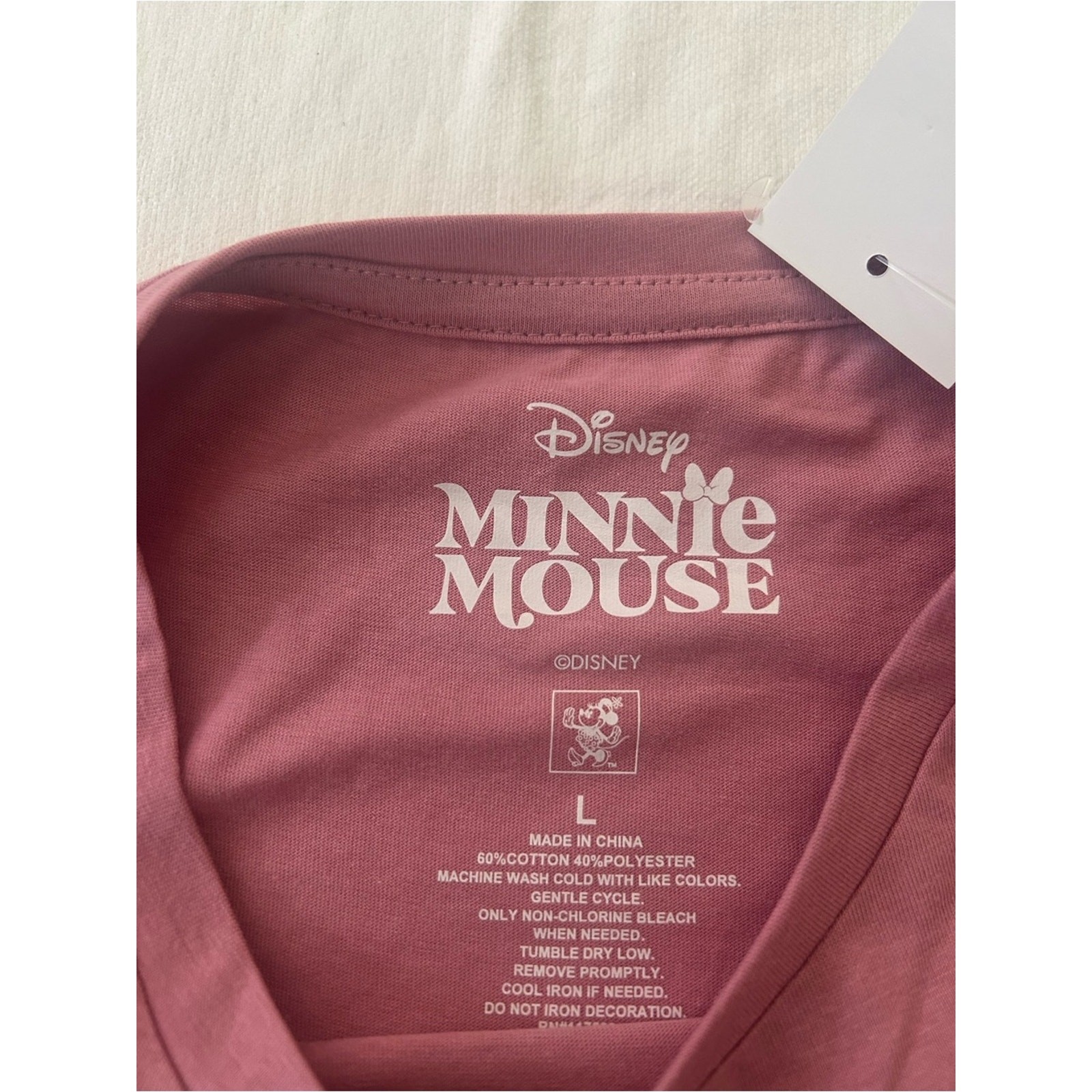 Disney Minnie Mouse Women’s Large Pink Rhinestone Bow Graphic T Shirt