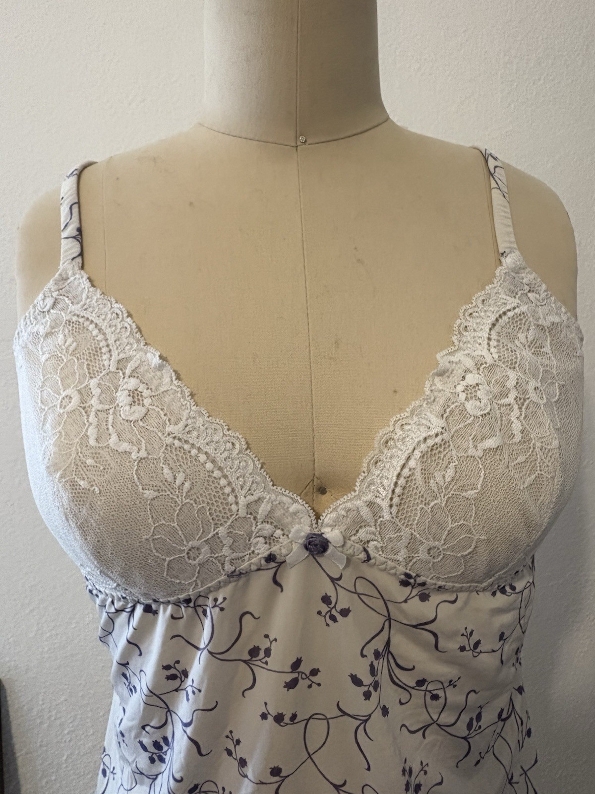 White And Purple Floral Lace, Cami Top Size Small