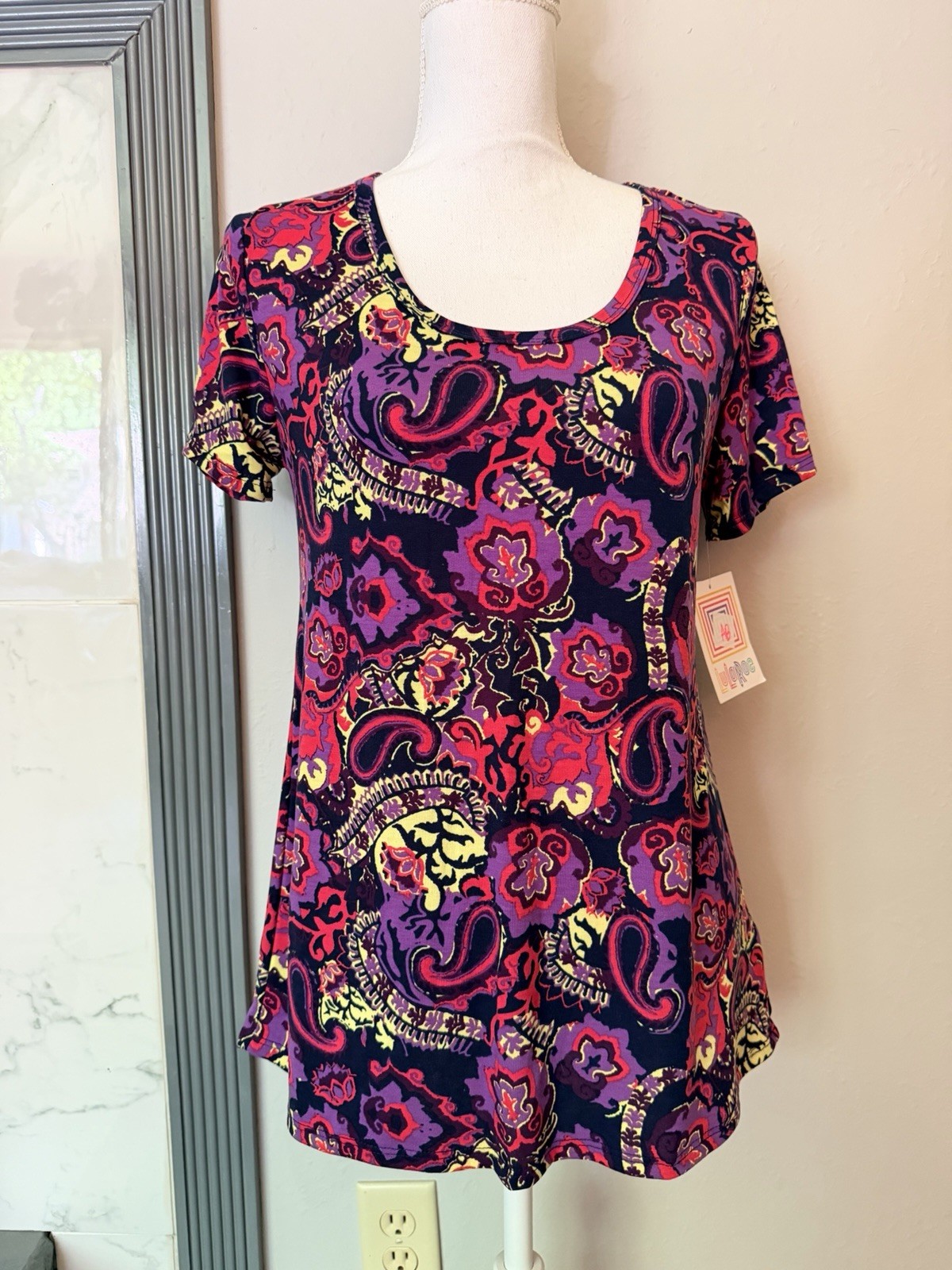 Lularoe Classic T Small Short Sleeve Women Shirt Relaxed Bright Colors NWT