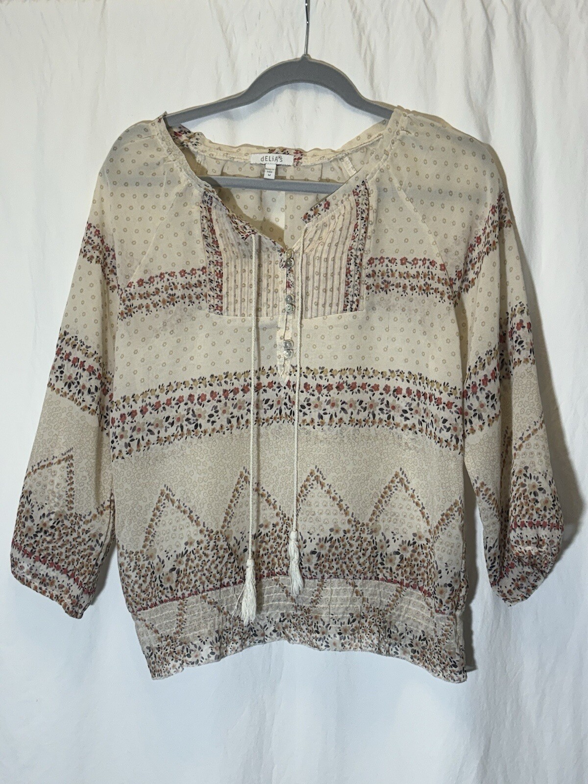 Delia’s Cream Sheer Blouse With Floral Detail Size Medium E25