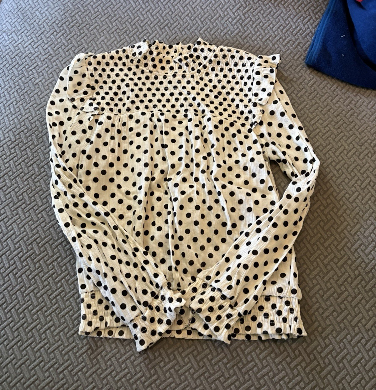 Womens L Beige Black Polka Dot Woven Polyester Collared Button Blouse
