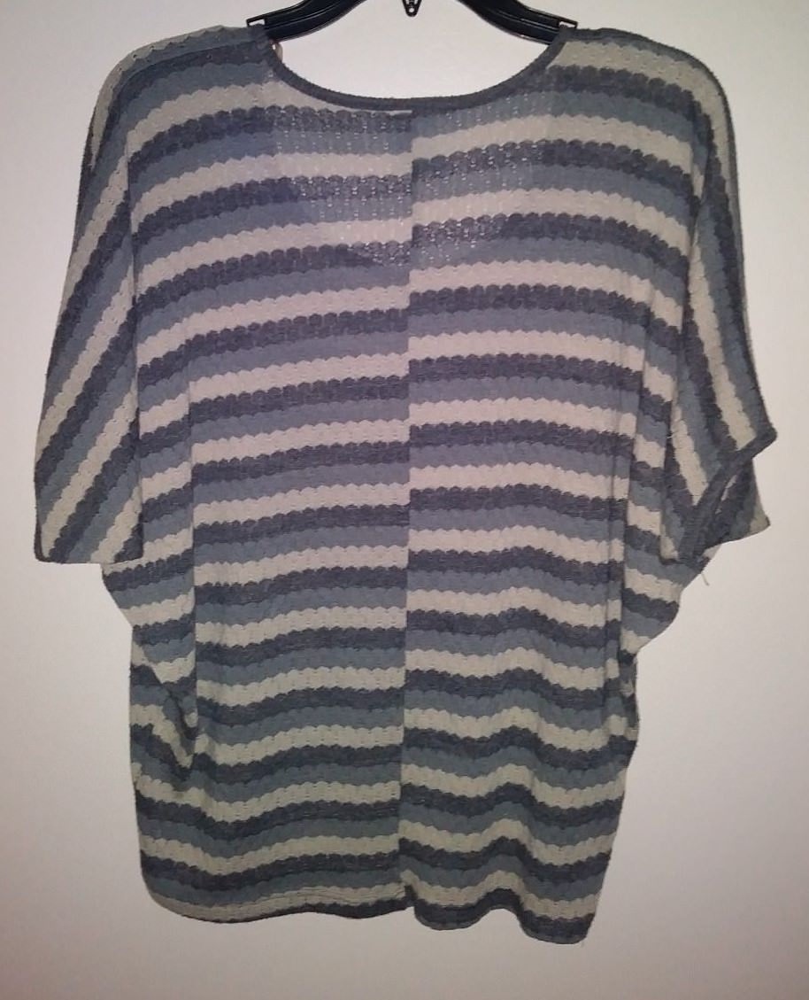 H.I.P. Happening In The Present Womens Top, Shirt, Blouse Size Large