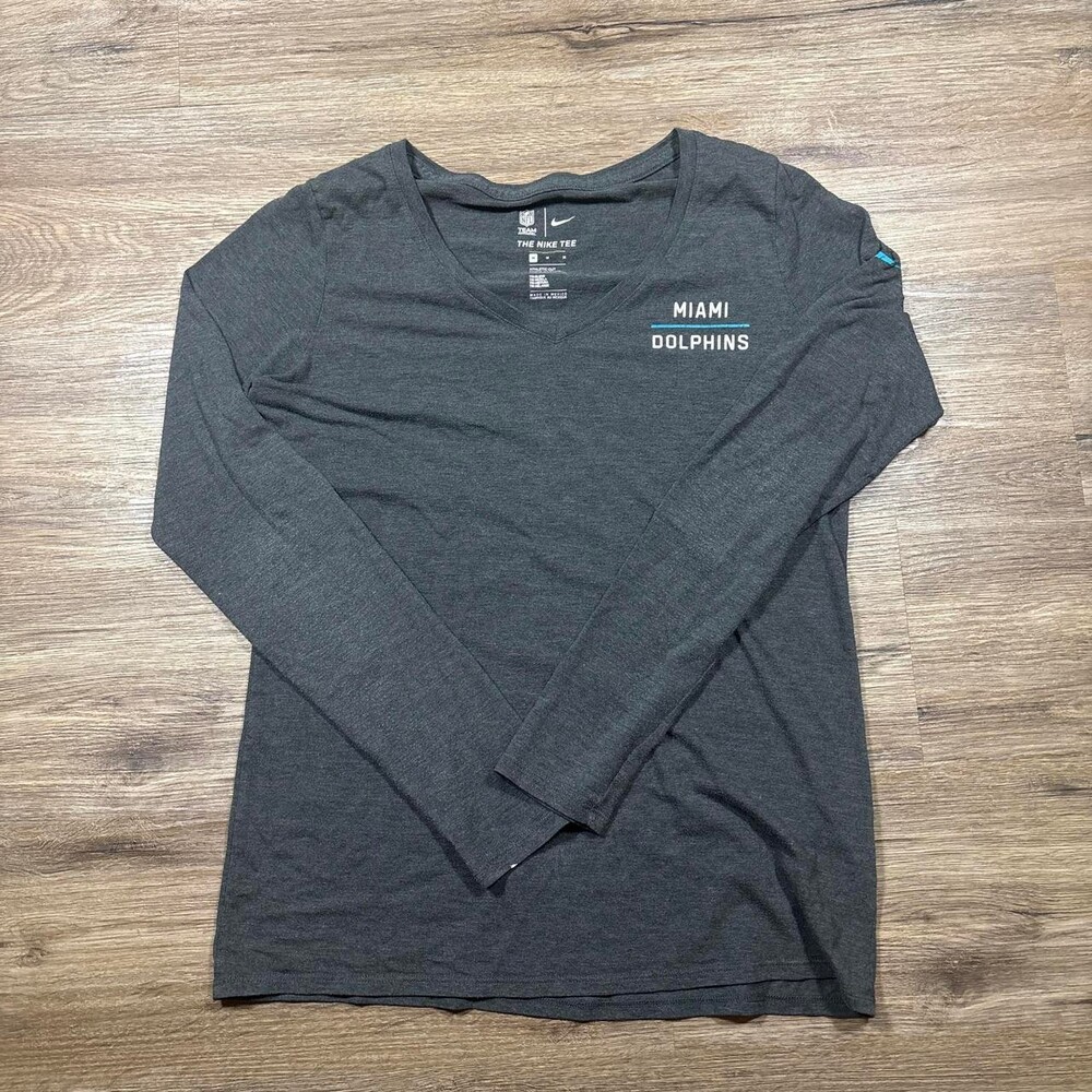 Nike Women’s Grey Shirt