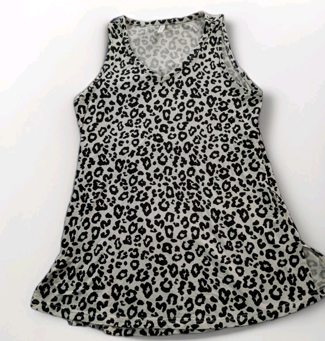 LONGYUAN Leopard White Black Sleeveless Top Shirt Sz Med Side Slit Cotton Rayon