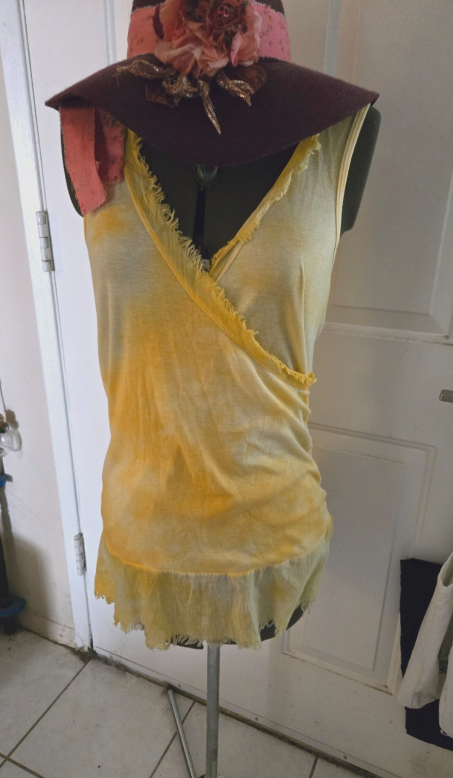 Buffalo David Bitton Womens 💛Yellow/Orange Tie Dye💛 Crossover Top/Tee Size Lrg