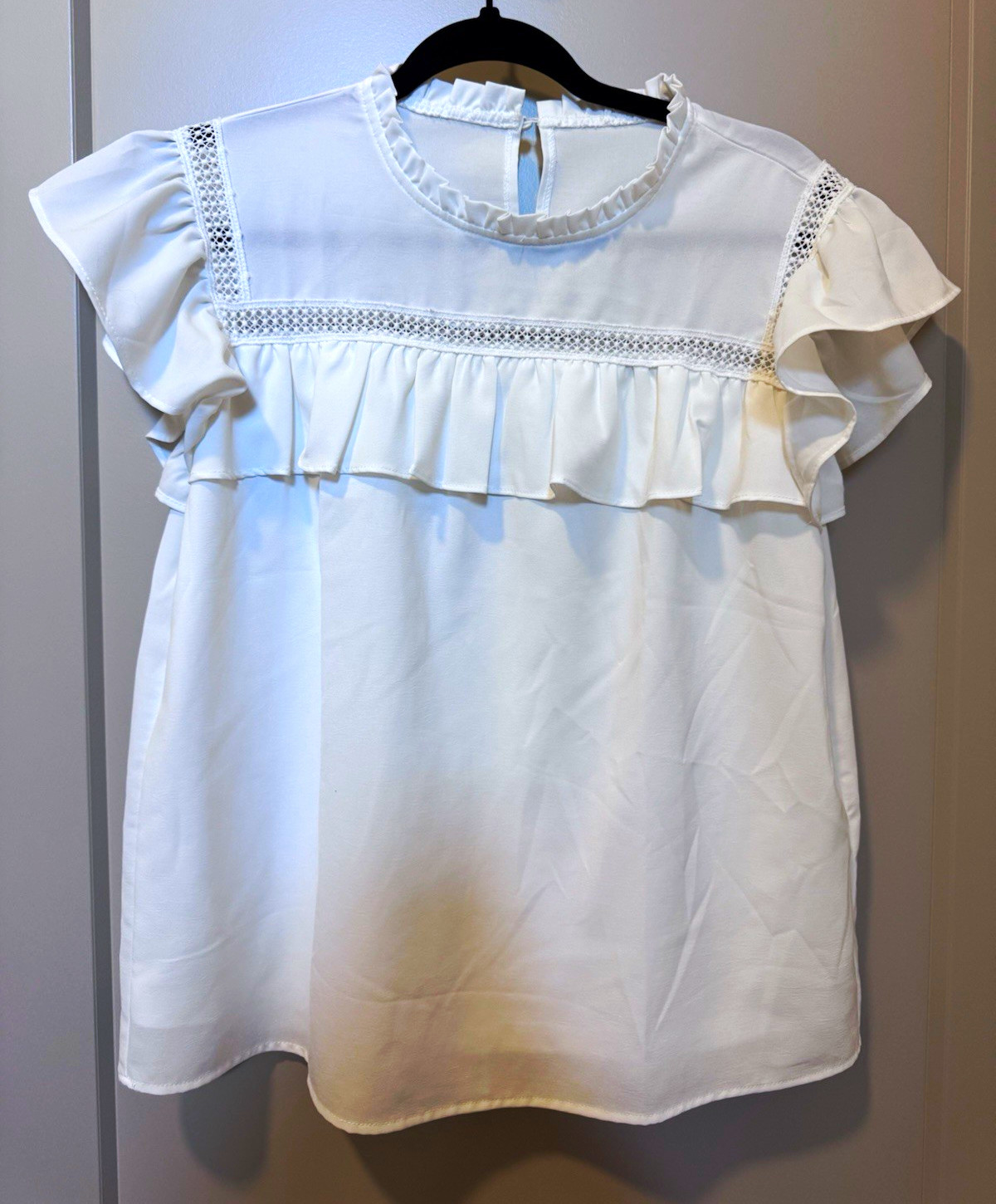 Women’s White Solid Round Neck Polyester Blouse Ruffle Lace Flutter Sleeve, M