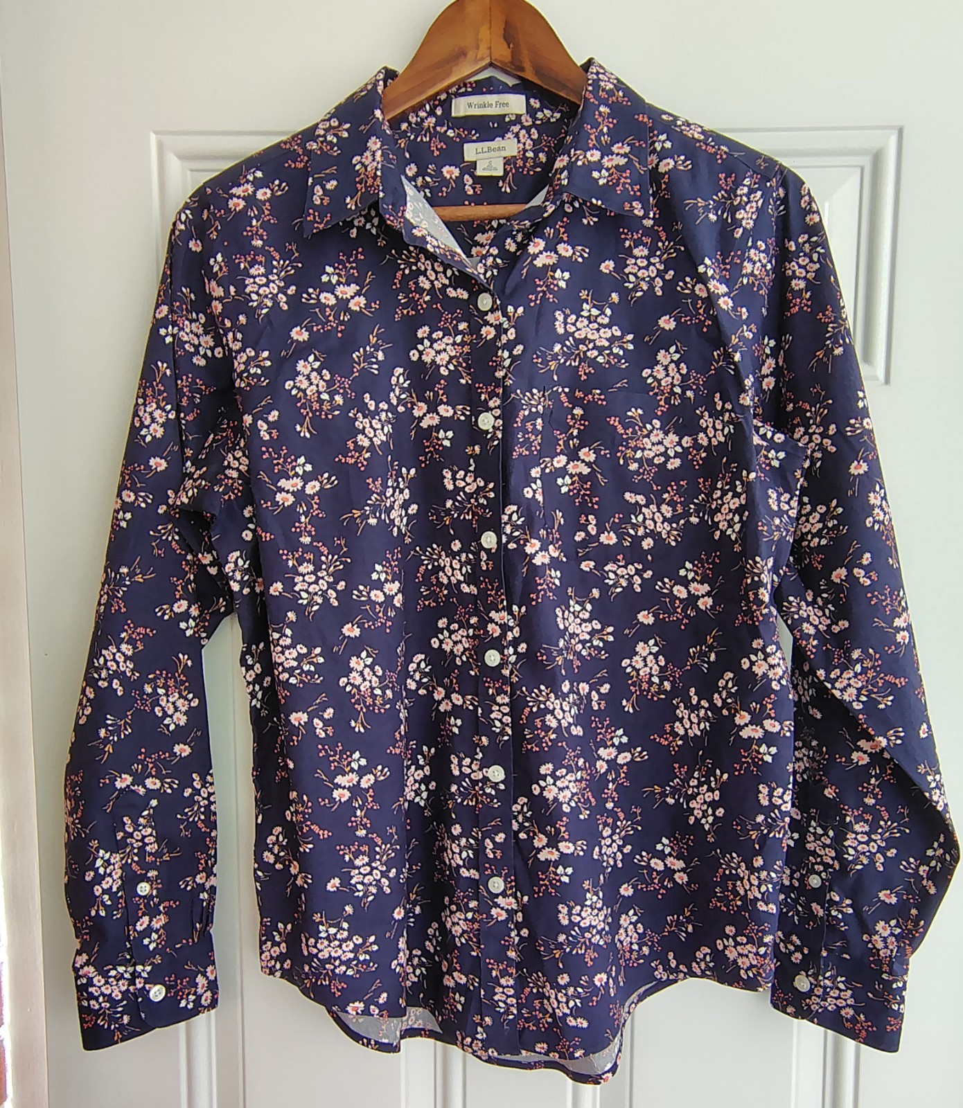 L.L. Bean Women’s Size S Wrinkle-Free Pinpoint Oxford Shirt Navy Floral 100 cott