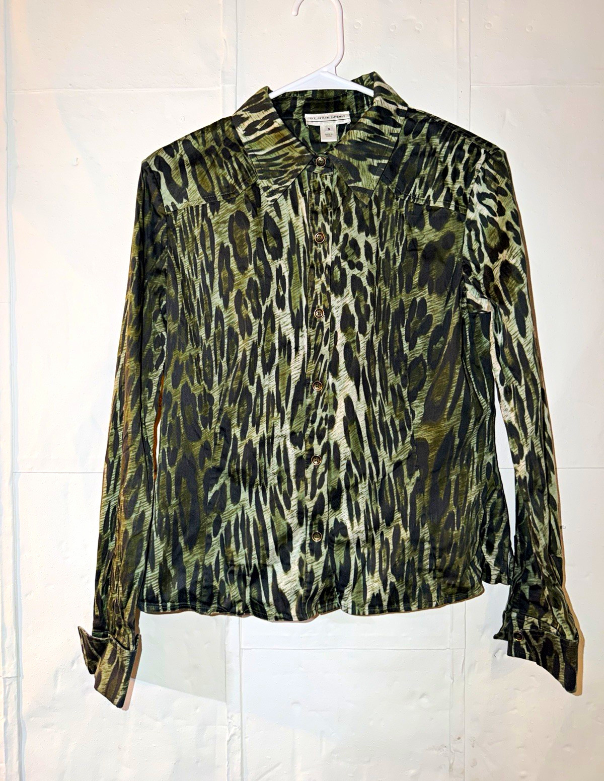 St. John Sport Marie Gray Silk Blend Green Cheetah Leopard Print Blouse Small