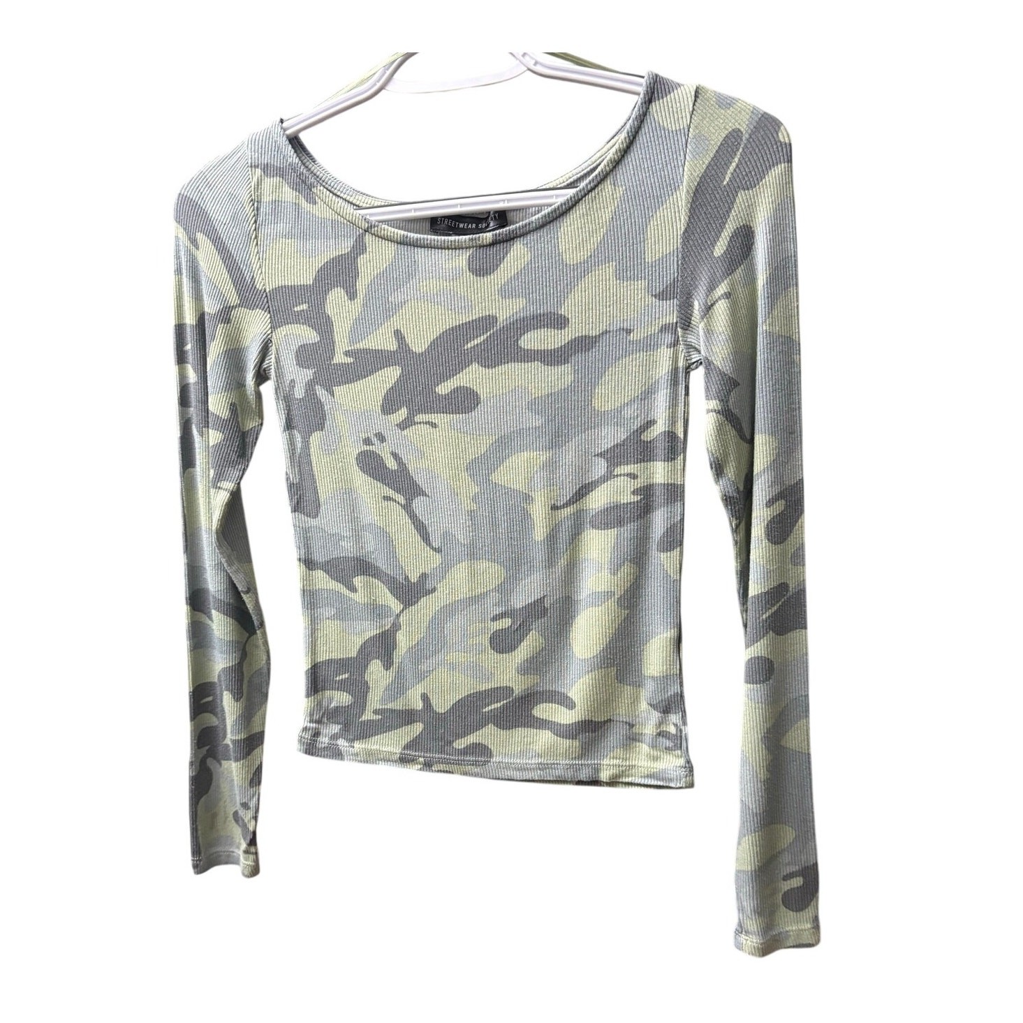 Preloved-XS-Streetwear Society Y2K Camo Long Sleeve Crop Top
