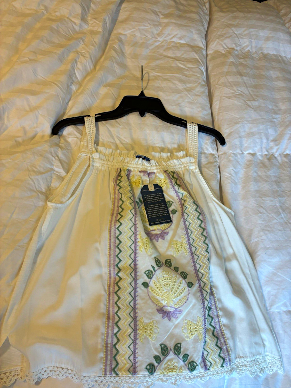 Democracy Petites PM White Floral Embroidered Smocked Lace Cami Square Neck