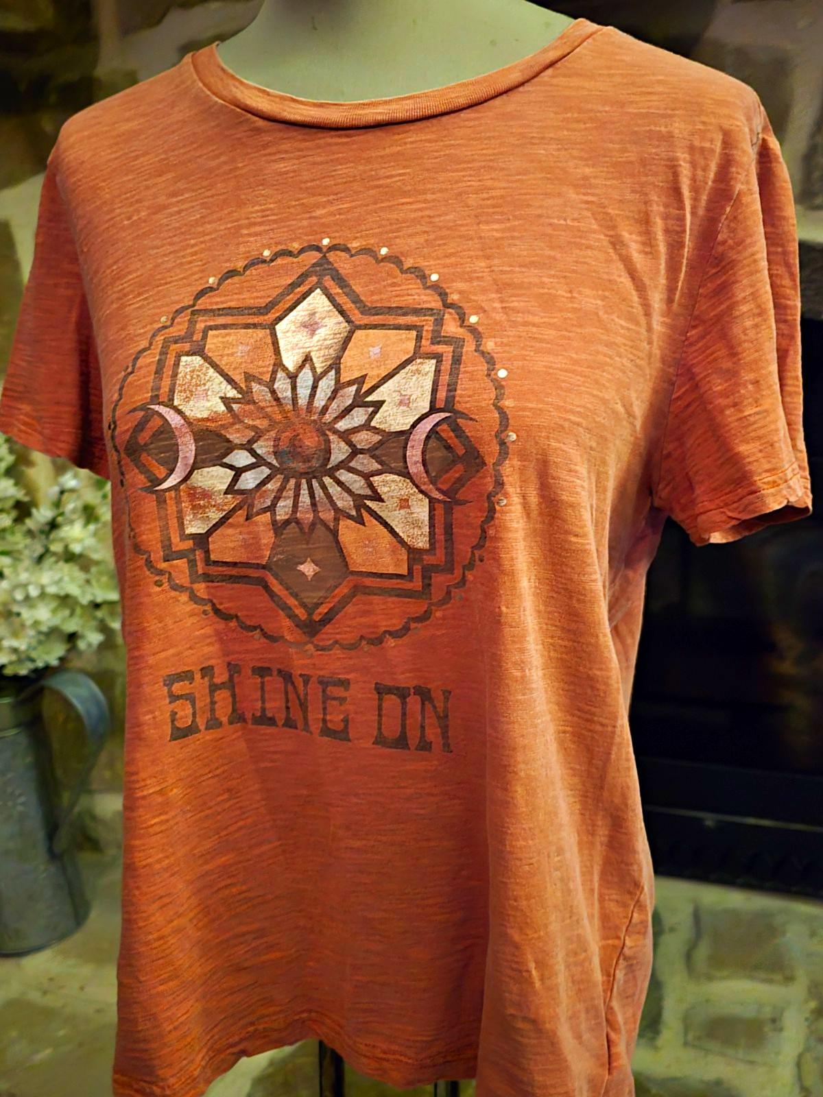 Lucky Brand Women’s Rust/Orange Graphic Print Crew Neck Short Sleeve T-Shirt L