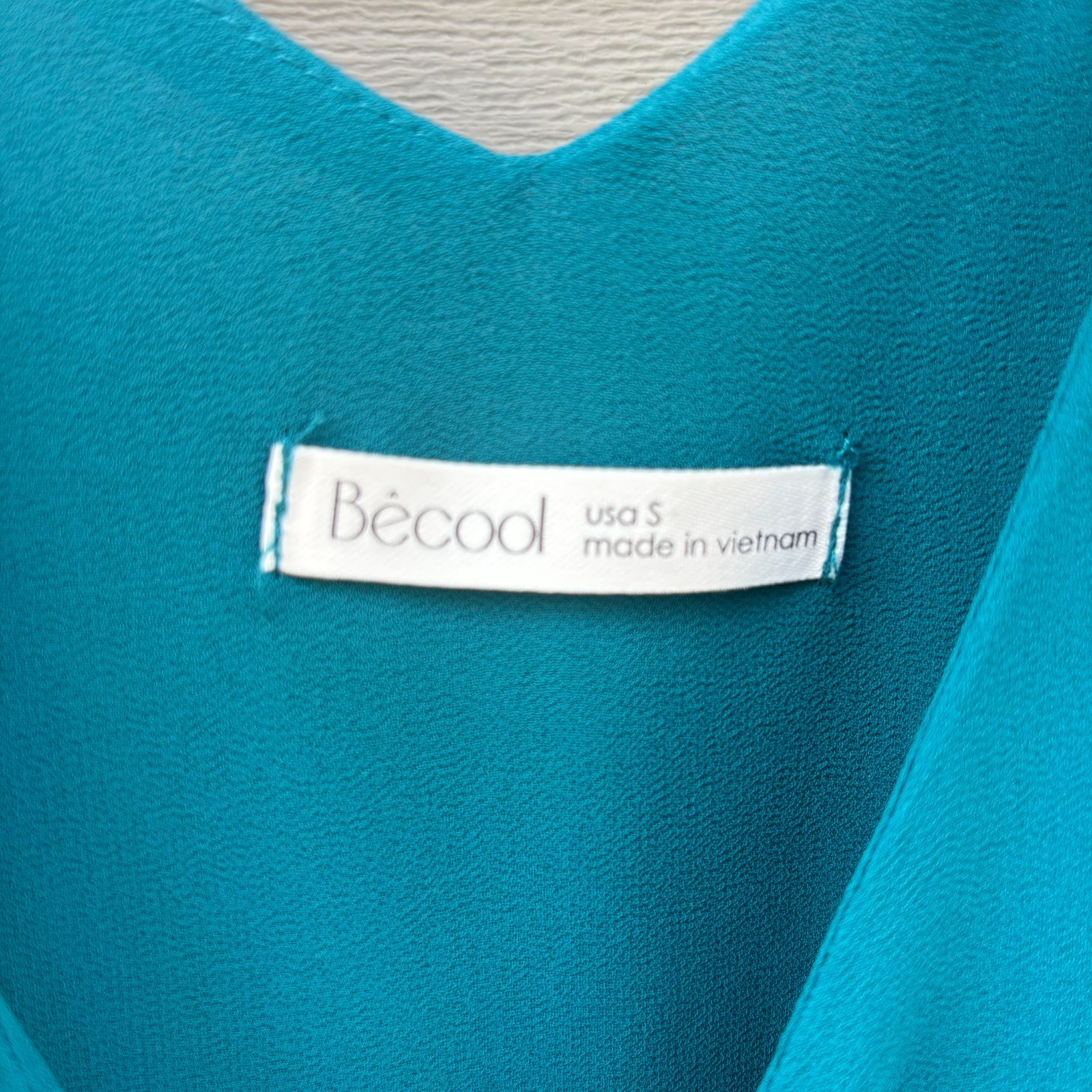 Be Cool Double V-Neck Tank Top Size S Teal Blue Flowy Chiffon Cami Blouse