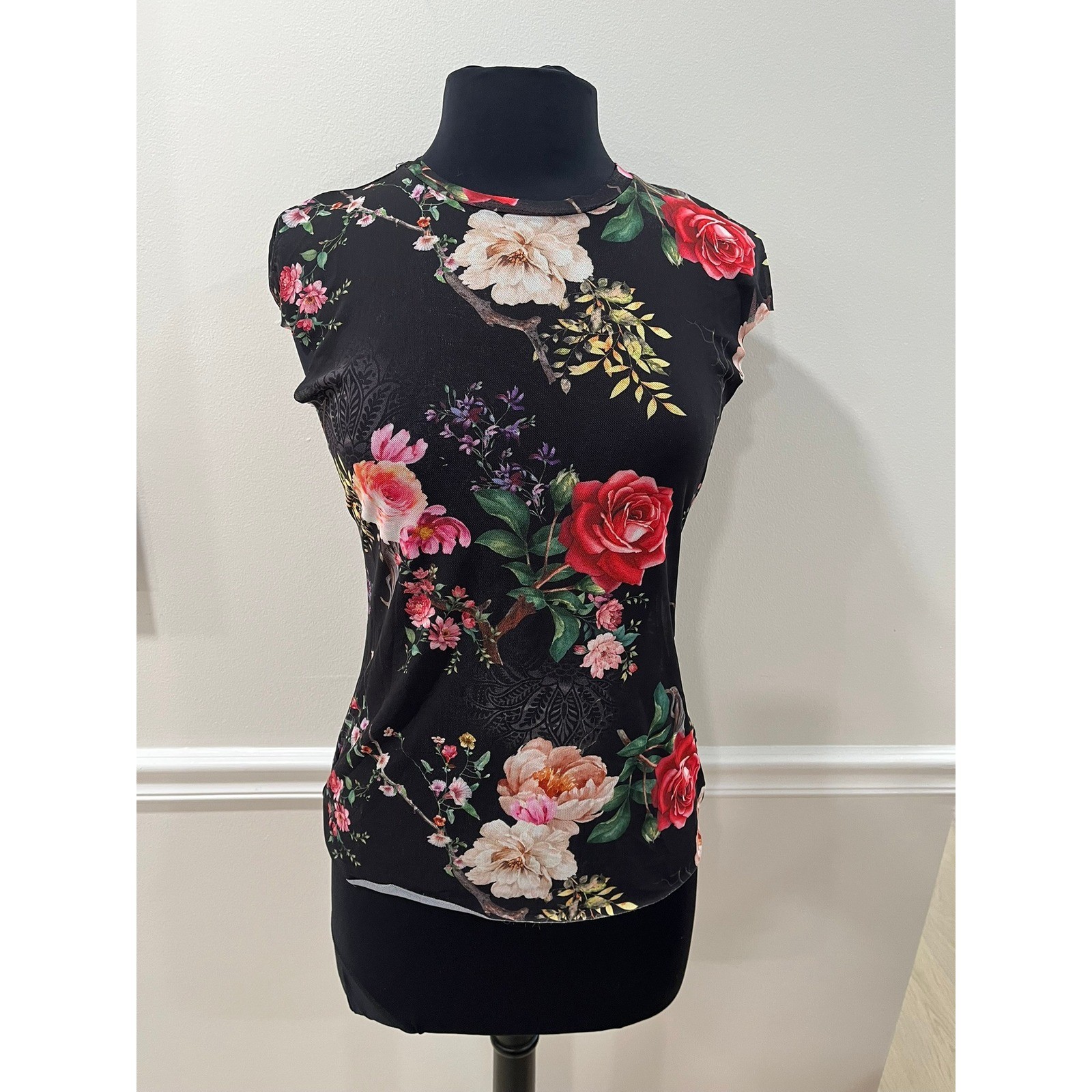 AFRM Zadie Black Floral Mesh Top Cap Sleeve Crew Neck Tee AT028802JL25 Large