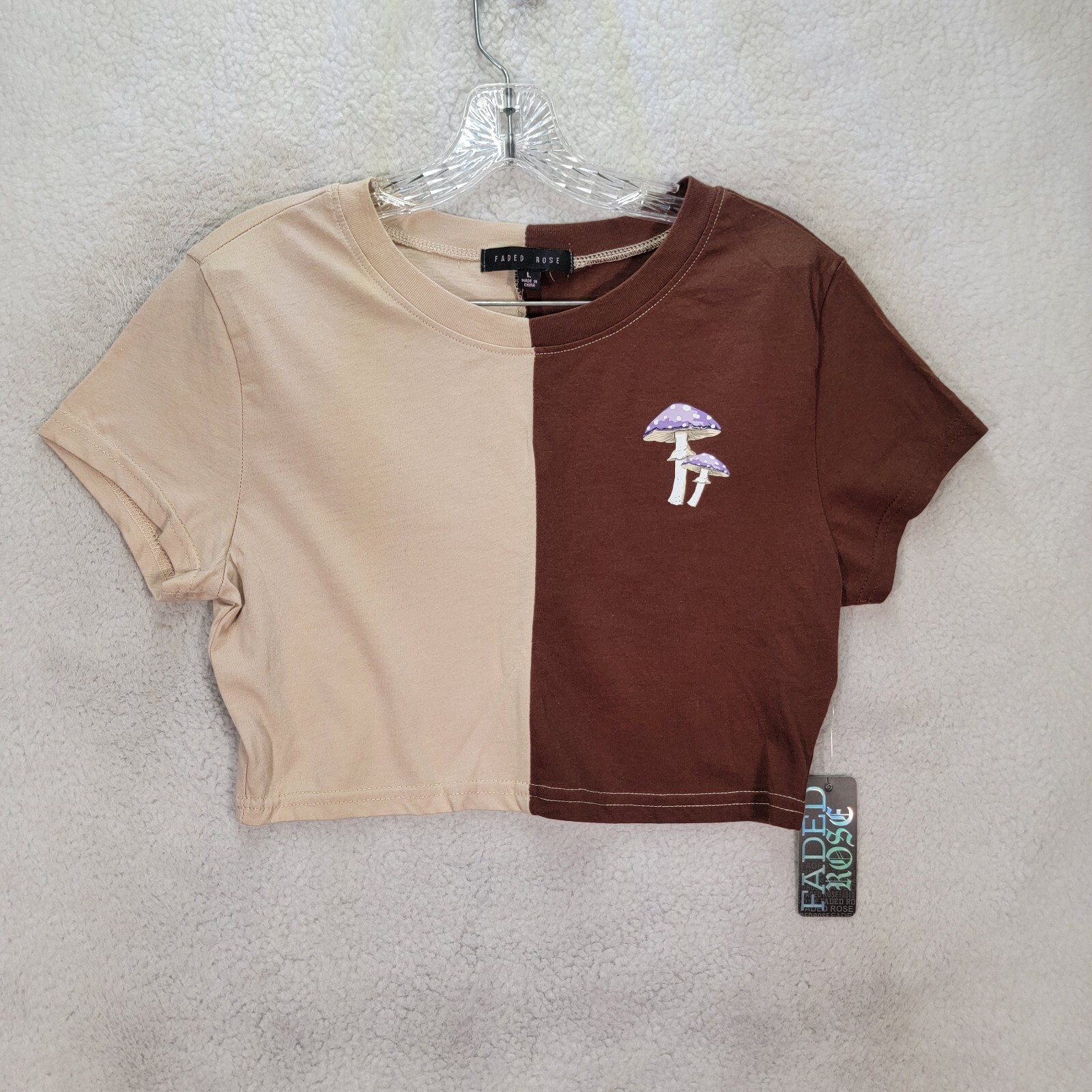 NEW Brown Split Shroom Womens T Shirt Mushroom Beige Extra Slim Crop Tee Size L