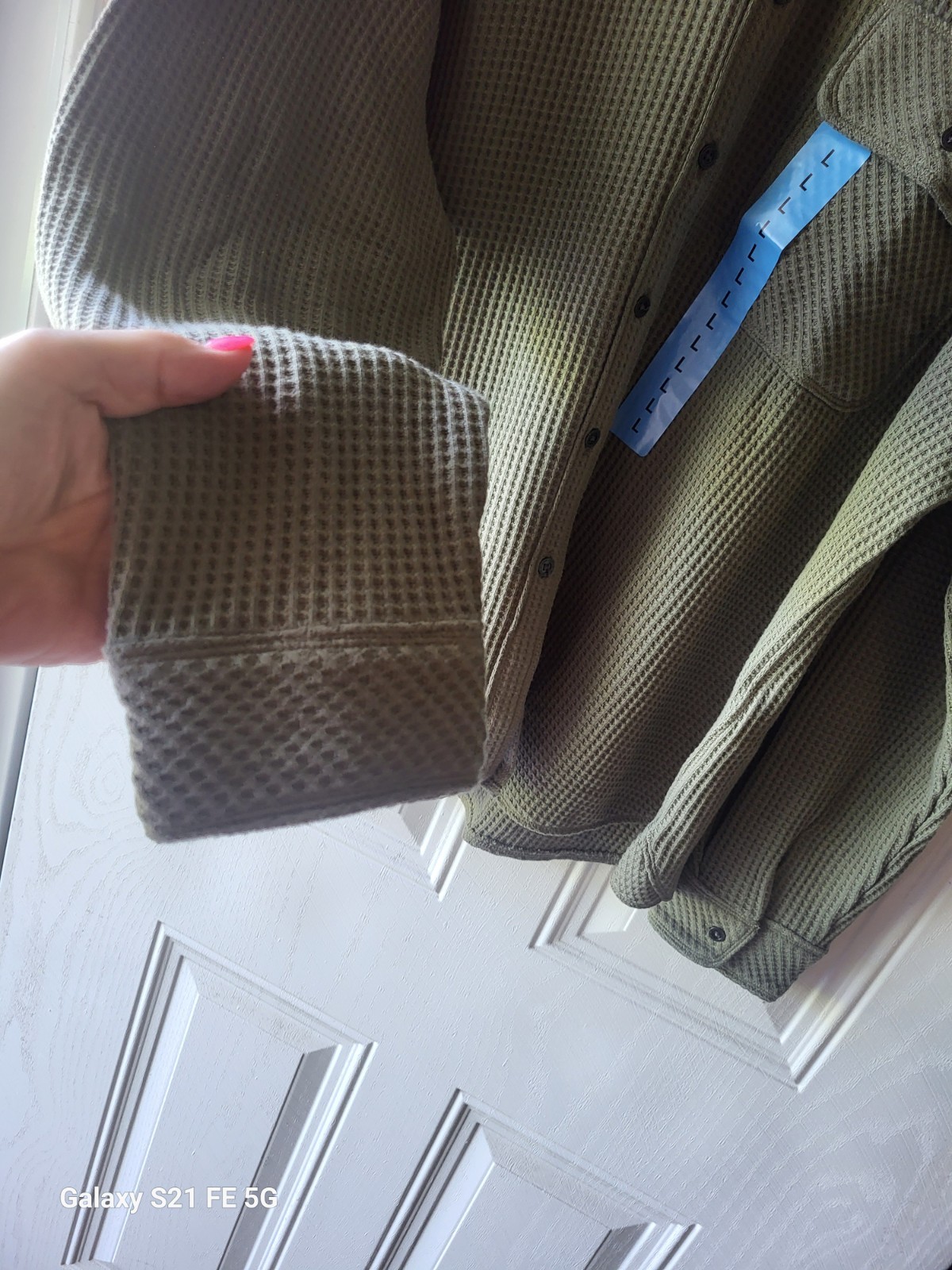 Lovely Women’s Buffalo Waffle Button-Down Top Size Large. Color Sage Green