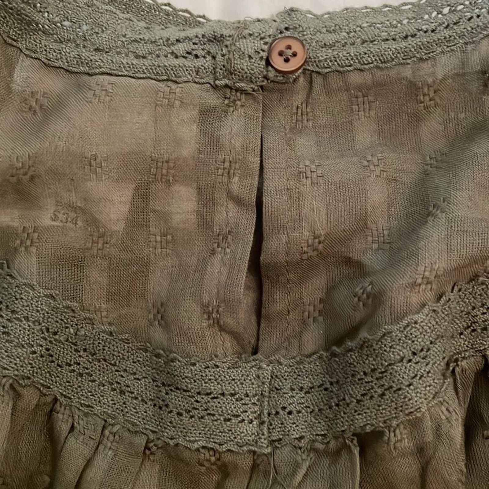 Versona Olive Green Boho Blouse Top Womens Size Medium NEW Cotton Casual Lace