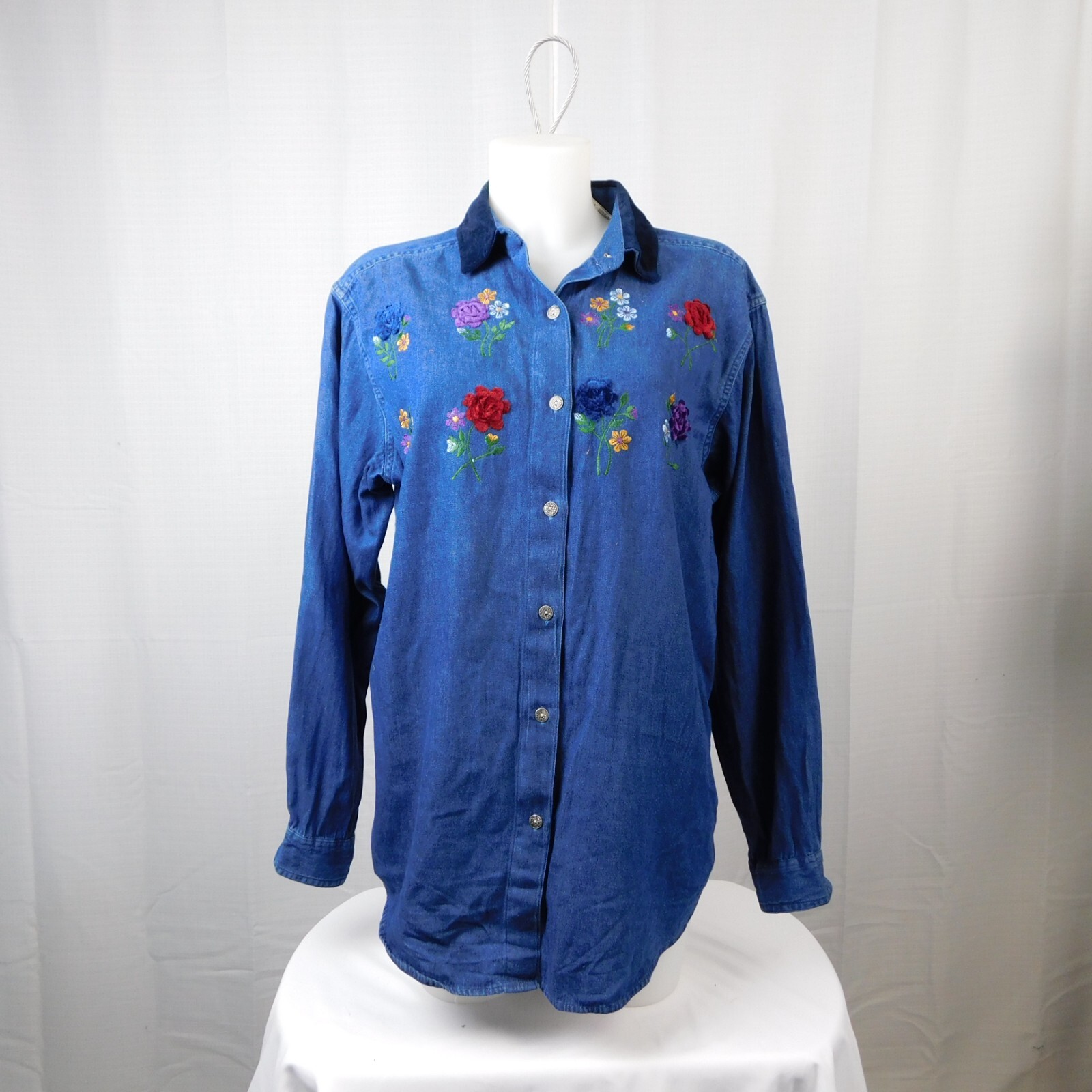 Vintage Casey & Max Velvet Collar Beaded Floral Button Up Denim Shirt Medium
