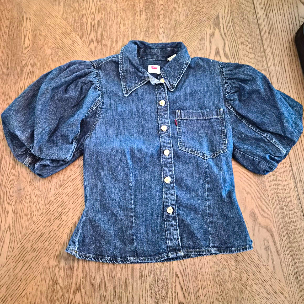 Levi’s Women’s Blue Denim Puff Sleeve Collared Button-Up Top Shirt S