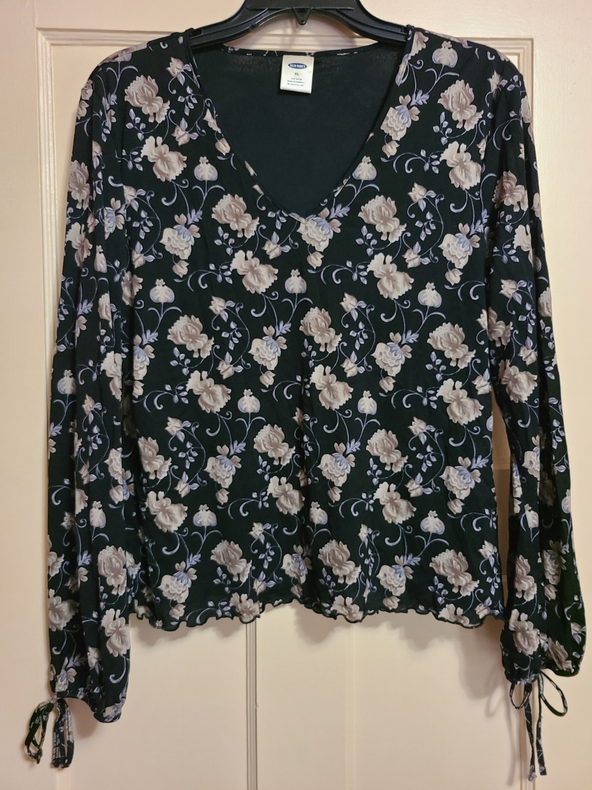 Women’s Floral V-Neck Blouse Size XL