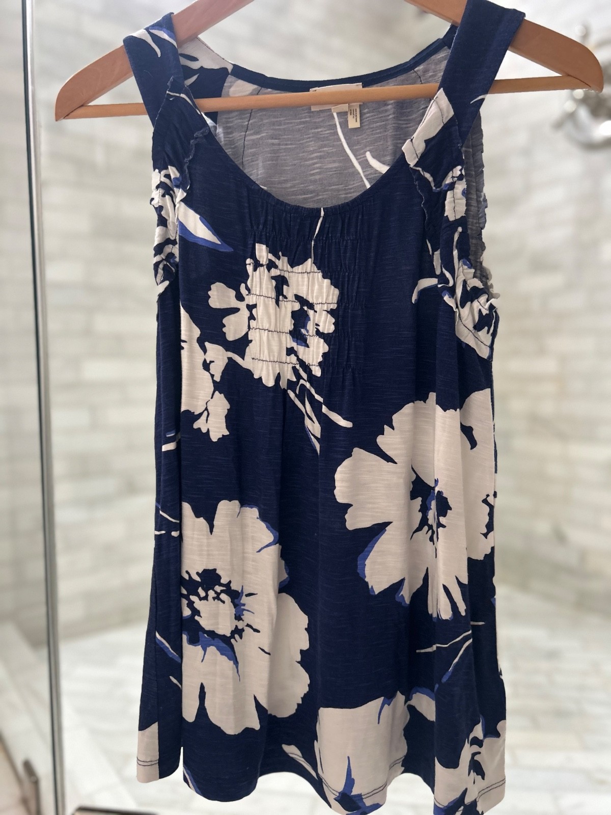 Anthropologie Meadow Rue sleeveless floral blouse XS